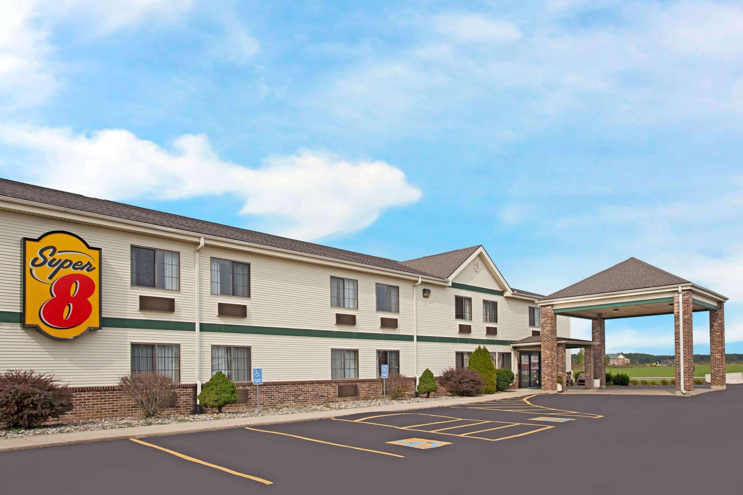 Super 8 By Wyndham Defiance Exterior foto